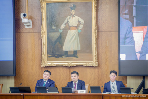 “Эрчим хүч-4 төсөл” болон “Төвийн бүсийн цахилгаан дамжуулах, түгээх сүлжээний үр ашгийг дээшлүүлэх төслийн III үе шат”-ны зээлийн болон төслийн хэлэлцээрийг зөвшилцөхийг дэмжив